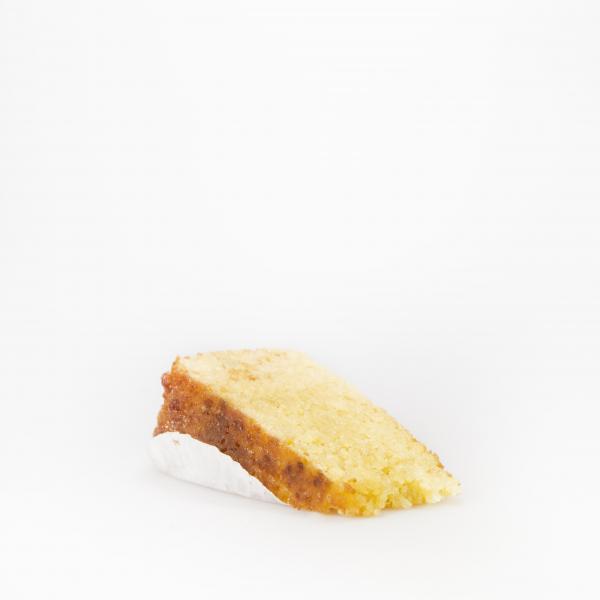 BOLO DE NOZES COM RECHEIO DE OVOS MOLES E FIOS DE OVOS