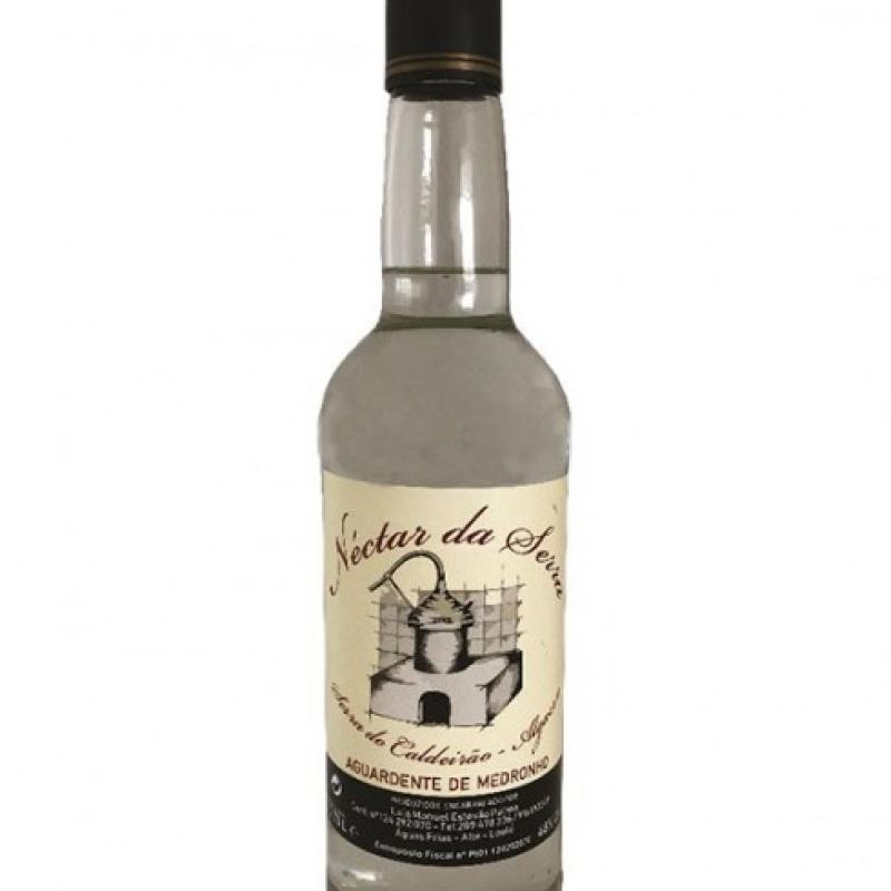aguardente de medronho_nectar da serra